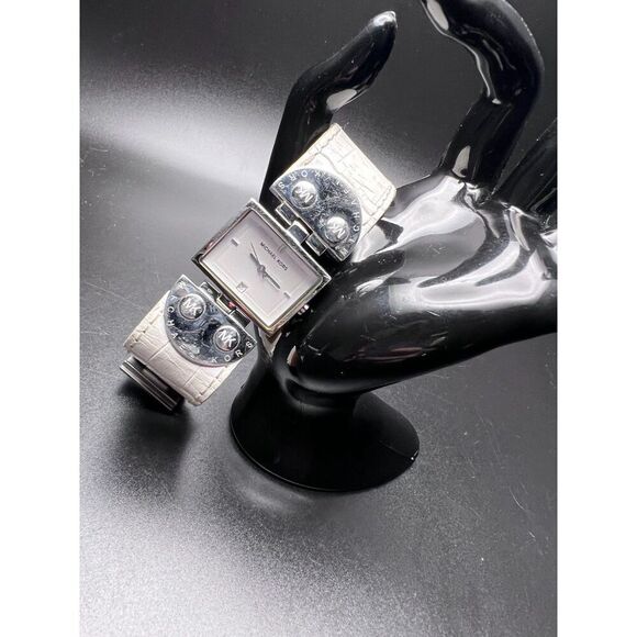 Michael Kors White Leather Watch - Picture 3 of 8